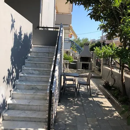 Glykanisos Apartment